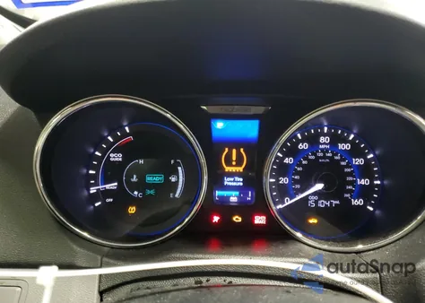 2013 Hyundai Sonata Hybrid z USA, uszkodzony, nr VIN KMHEC4A48DA088569